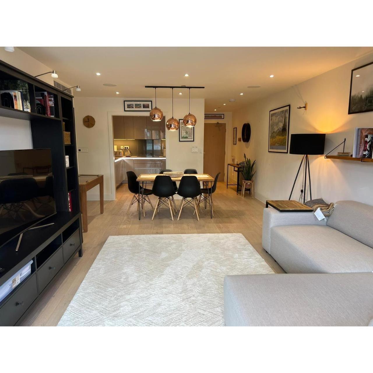 Appartamento F9-fantastic 2 Bedroom Flat In Nw3! Londra